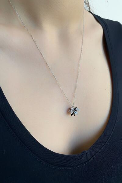 axexuar حجر الزركون الأسود الأبيض قلادة سلسلة قلادة المرأة