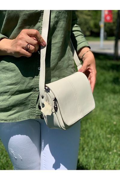 Deribag Geantă Crossbody Dimensiune Mică Piele Veratică Crem 21*16*7 Cm