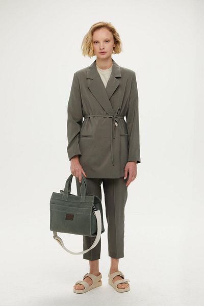 Manuka Mittelgroße Canvas-Tasche mit Wascheffekt in Khaki