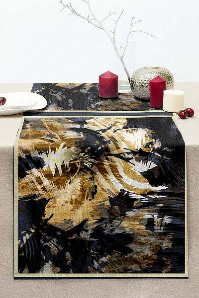 Realhomes Black And Gold Harmony Special Design Digital Printed Modern Stitched Raschel Knitted Runner