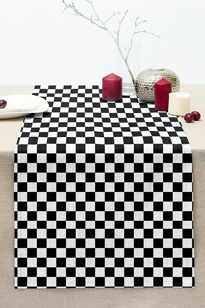 Realhomes Black and White Plaid Patterned Decorative Stitched Raschel Knitted Runner