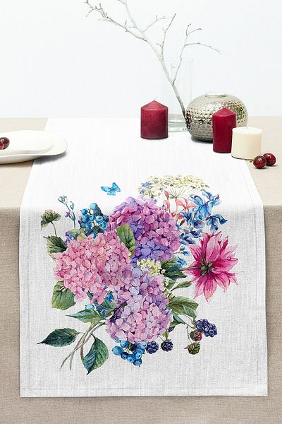 Realhomes Lilac Color Bunch Lily Motif Decorative Stitched Raschel Knitted Runner