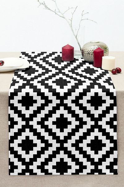 Realhomes Checkered Geometric Patterned Digital Printed Modern Stitched Raschel Knitted Runner