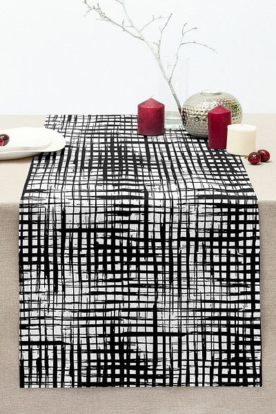 Realhomes Black and White Checkered Decorative Stitched Raschel Knitted Runner