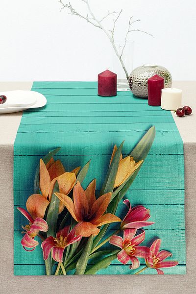 Realhomes Flower Themed Digital Printed Decorative Stitched Raschel Knitted Runner