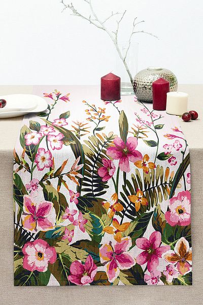 Realhomes Spring Flowers Digital Printed Modern Stitched Raschel Knitted Runner