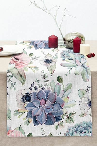 Realhomes Digital Printed Decorative Stitched Rahel Knitted Runner with Flower Motifs on White Background