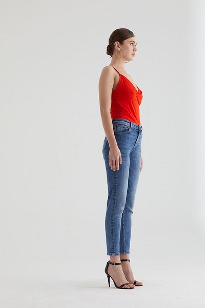 Pantamo Jeans Blugi de damă Pantamo de culoare albastră învechită