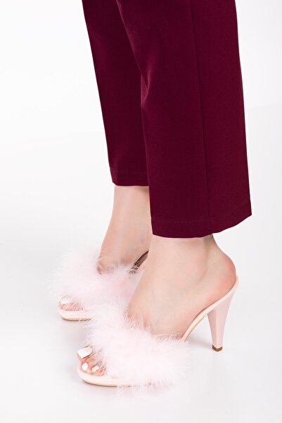 Akgün Terlik Жіночі пудрові туфлі на платформі з каблуком, стильні пухнасті капці