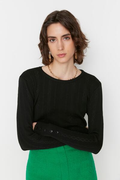 Trendyol Collection Pulover de tricotaje detaliat cu nasturi negri TWOAW23KZ00322