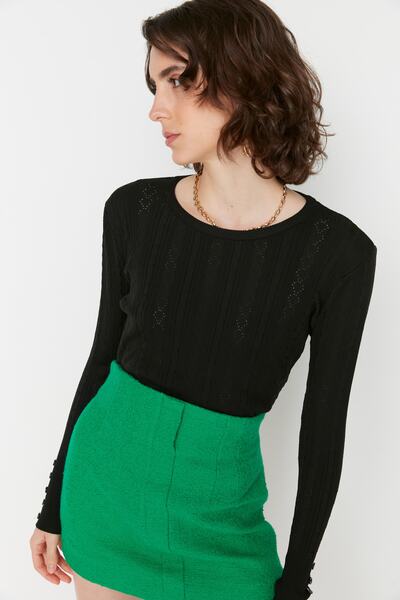Trendyol Collection Pulover de tricotaje detaliat cu nasturi negri TWOAW23KZ00322