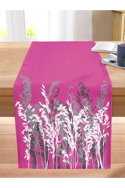 Realhomes White and Gray Floral Motif Stitched Raschel Knitted Runner on Fuchsia Floor