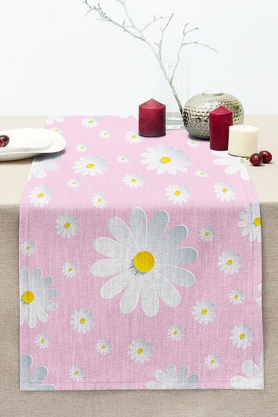Realhomes Digital Printed Modern Stitched Raschel Knitted Runner with Daisy Pattern on Pink Background