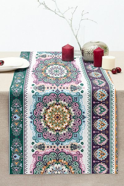 Realhomes Horizontal Patterned Tile Motif Modern Digital Printed Stitched Raschel Knitted Runner