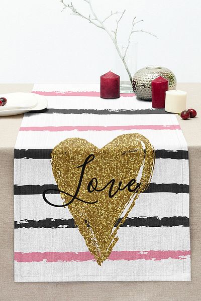 Realhomes Love Gilded Heart Patterned Digital Printed Modern Stitched Raschel Knitted Runner