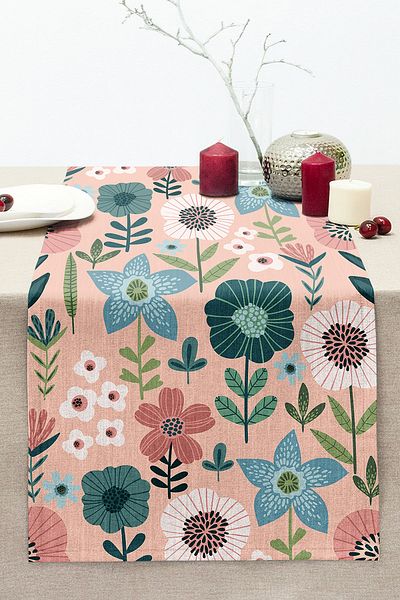 Realhomes Digital Printed Modern Stitched Raschel Knitted Runner with Flower Patterns on Powder Background