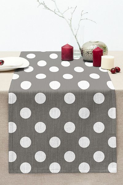 Realhomes Polka Dot Digital Printed Decorative Stitched Raschel Knitted Runner