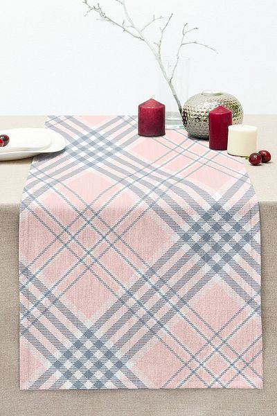 Realhomes Pink Background Plaid Patterned Special Design Stitched Raschel Knitted Runner