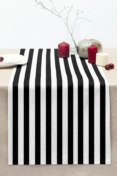 Realhomes Black and White Thin Straight Striped Special Design Stitched Raschel Knitted Runner