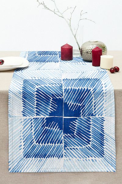 Realhomes Blue Checkered Illustrated Digital Printed Modern Stitched Raschel Knitted Runner