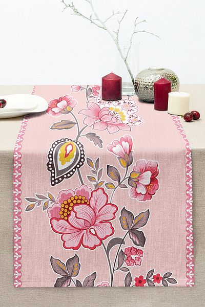 Realhomes Modern Stitched Raschel Knitted Runner with Pink Floor Rose Design