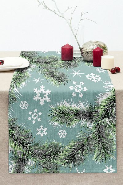 Realhomes Digital Printed Modern Stitched Raschel Knitted Runner with Snowflake Pattern on Colorful Background