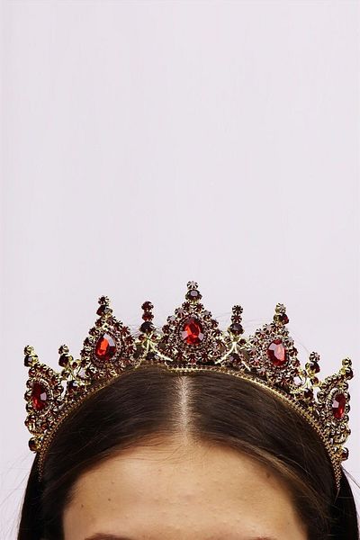 Hobigram Coroana de mireasa galbena cu piatra de cristal rosie pentru mirese – Coroana, cu piatra de cristal, model elegant, coroana de mireasa –