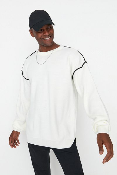 Trendyol Collection Ecrufarbener, übergroßer Strickpullover mit Rundhalsausschnitt und Paspeldetail, weite Passform TMNAW22KZ0142