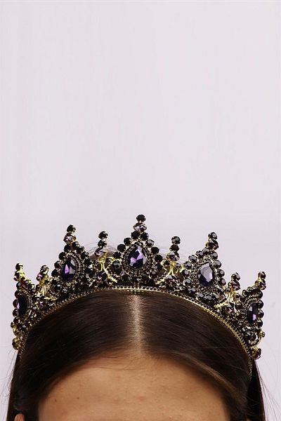 Hobigram Coroana de mireasa galbena cu piatra de cristal mov pentru mirese – Coroana, cu piatra de cristal, model elegant, coroana de mireasa – coroana