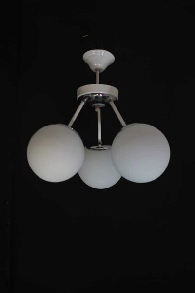 Uçar Ivy White 3-Globe Glass Chandelier