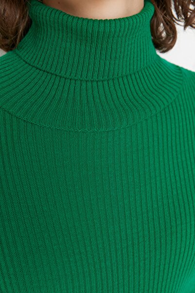 Trendyol Collection Pulover de bază cu gât verde TWOAW21KZ1279