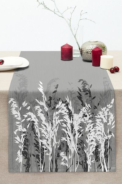 Realhomes Stitched Raschel Knitted Runner with Fuchsia and White Floral Design on Gray Background