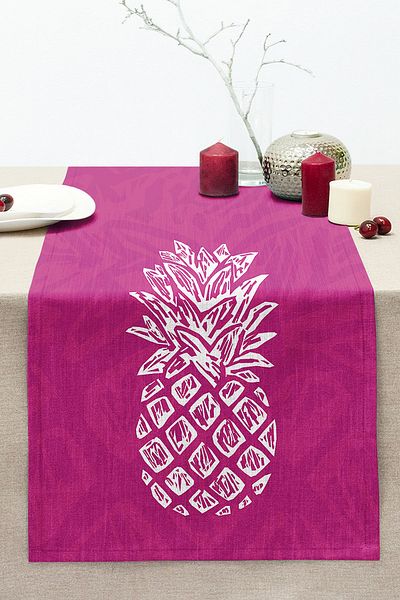 Realhomes Modern Design Stitched Raschel Knitted Runner with Pineapple Pattern on Fuchsia Background