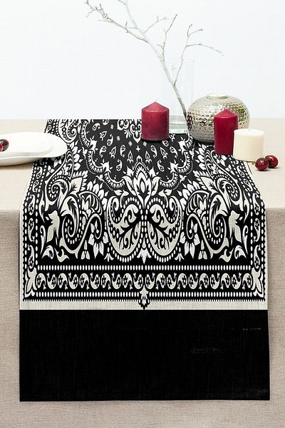 Realhomes Modern Stitched Raschel Knitted Runner with Damask Motif