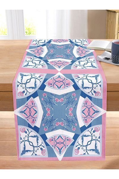 Realhomes Flower And Geometric Patterned Special Design Digital Printed Modern Stitched Raschel Knitted Runner
