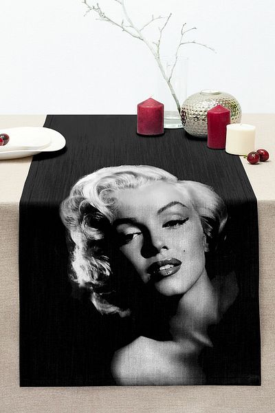 Realhomes Marilyn Monroe Illustrated Digital Printed Decorative Stitched Raschel Knitted Runner