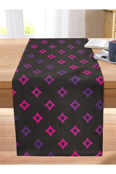 Realhomes Pink Geometric Patterned Digital Printed Modern Stitched Raschel Knitted Runner on Black Background