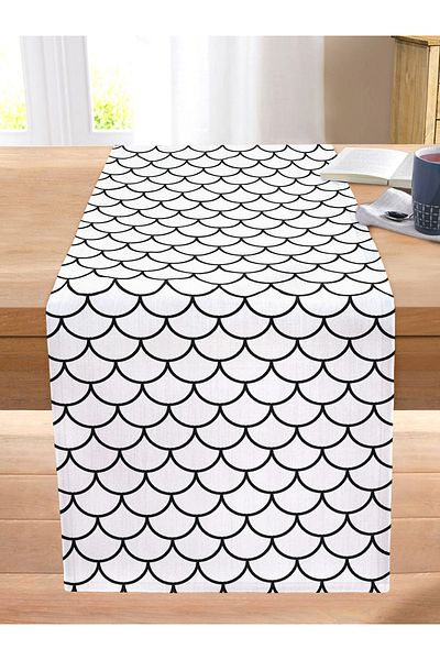 Realhomes Black Geometric Patterned Digital Printed Modern Stitched Raschel Knitted Runner
