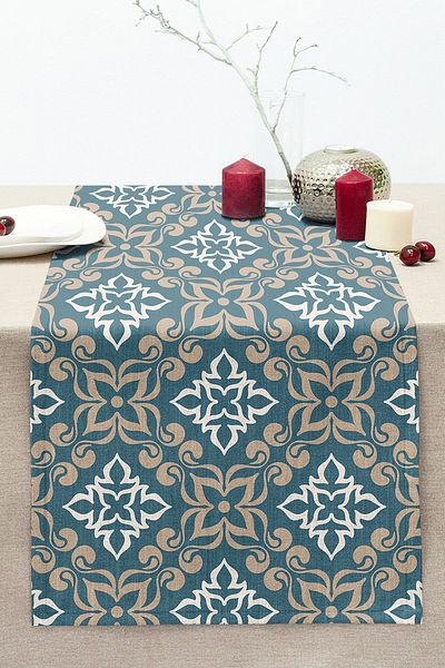Realhomes Geometric Motif Special Design Digital Printed Stitched Raschel Knitted Runner