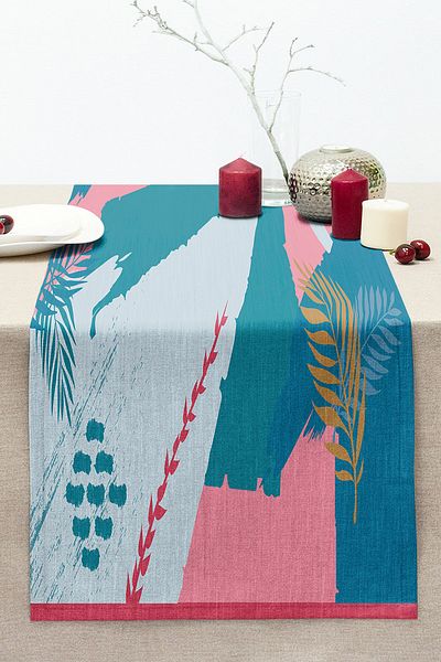 Realhomes Watercolor Geometric Design Digital Printed Stitched Raschel Knitted Runner