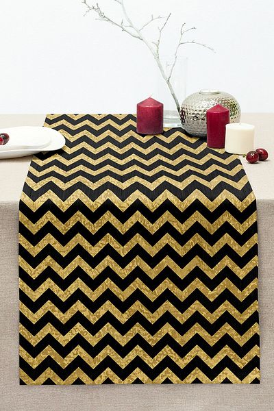 Realhomes Black Zigzag Patterned Digital Printed Modern Stitched Raschel Knitted Runner on Gold Background