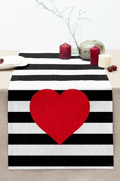 Realhomes Modern Heart Patterned Digital Printed Decorative Stitched Raschel Knitted Runner