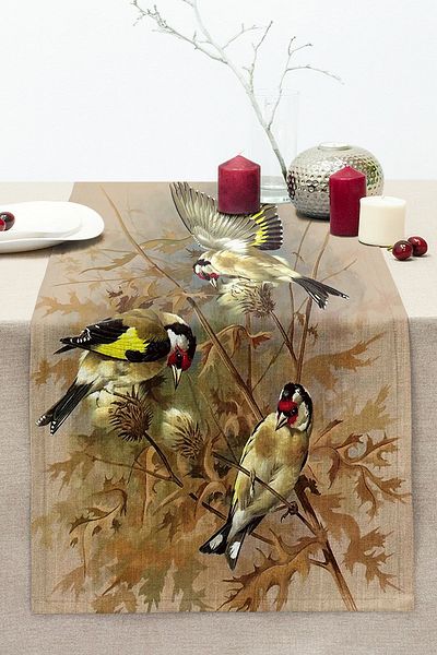 Realhomes Digital Printed Decorative Stitched Rahel Knitted Runner with Saka Bird