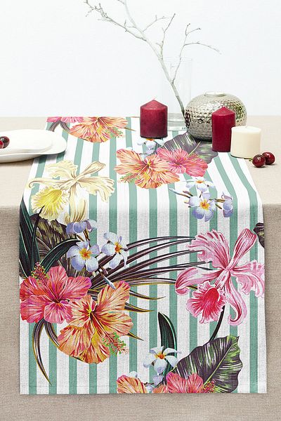 Realhomes Stripe Themed Geranium Digital Printed Decorative Stitched Raschel Knitted Runner