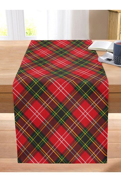 Realhomes Black Plaid Pattern Decorative Stitched Raschel Knitted Runner on Red Background