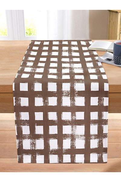 Realhomes Geometric Square Motif Decorative Stitched Rahel Knitted Runner on Coffee Floor