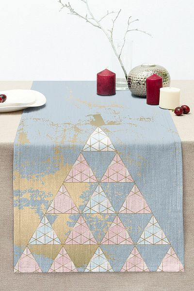 Realhomes Digital Printed Modern Stitched Raschel Knitted Runner with Triangle Pattern on Colorful Background