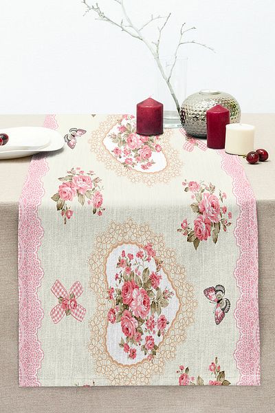 Realhomes Rose Themed Heart Design Digital Printed Modern Stitched Raschel Knitted Runner