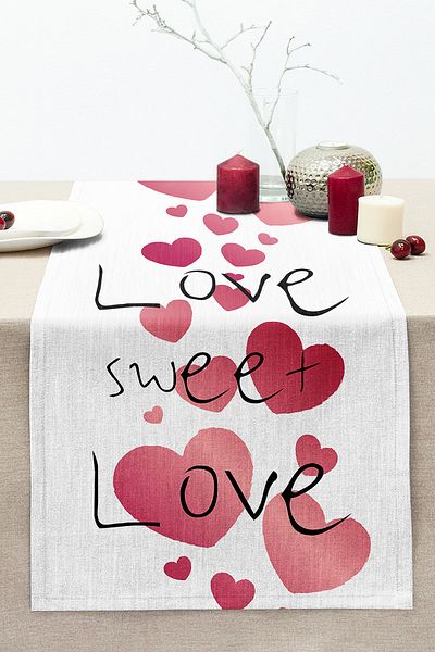 Realhomes Valentine's Day Themed Special Design Digital Printed Modern Stitched Raschel Knitted Runner