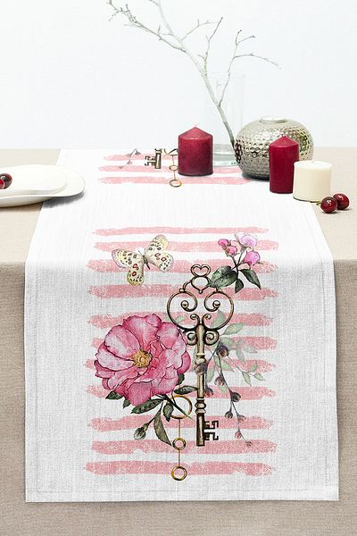 Realhomes Flower Patterned Striped Stitched Rahel Knitted Runner with Key Motif